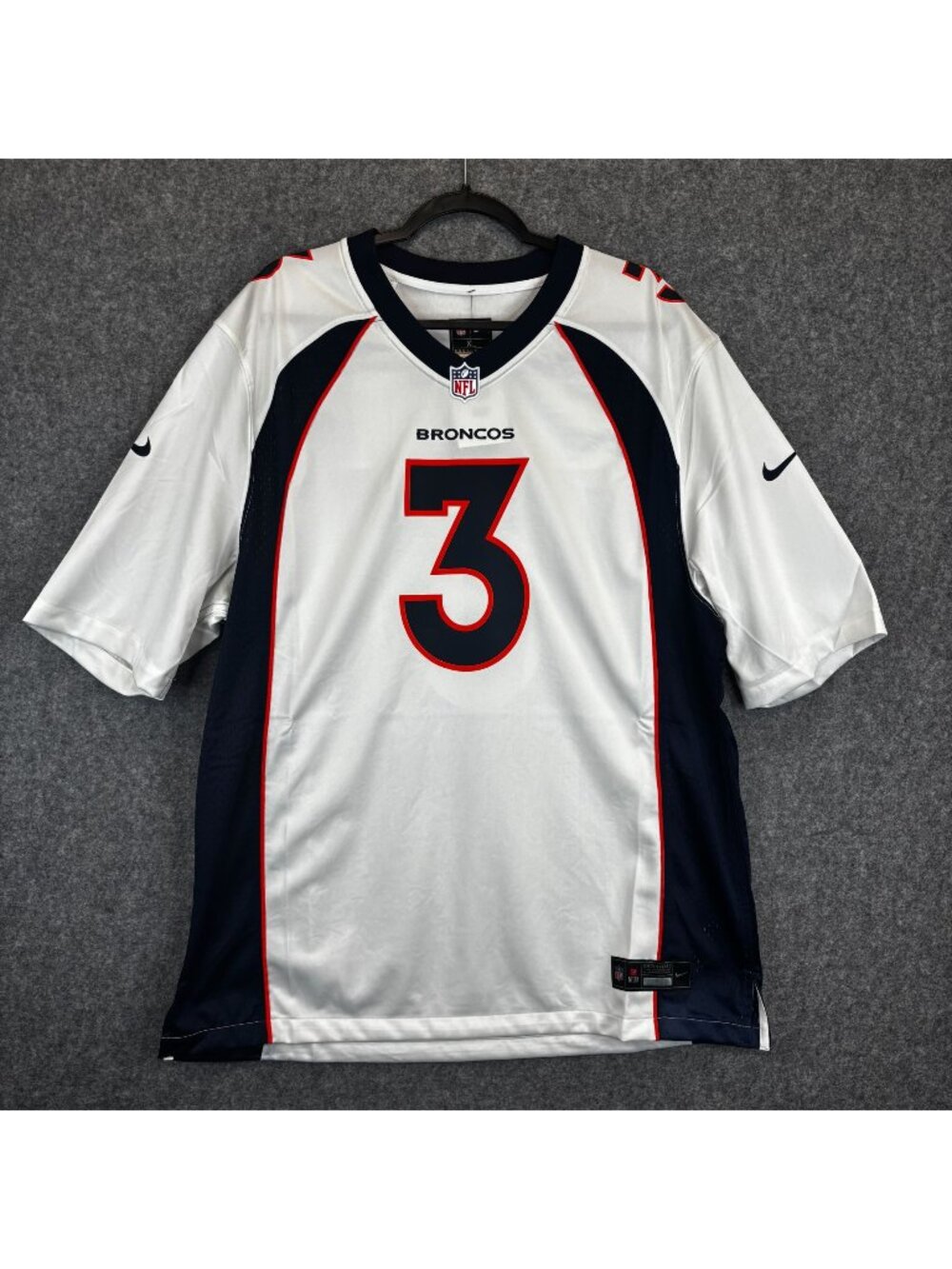 Nike Denver Broncos Mens XL Russell Wilson 3 Jersey White On-Field Loose Fit Gam